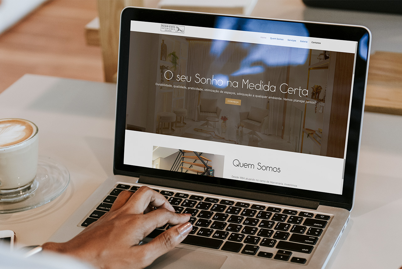 design-site-wordpress Imagem demonstrativa do site desenvolvido para o cliente Rodrigues Interiores.